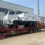 工地修路用撒灰车 机械控制撒布机 全封闭式灰料撒布车