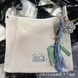 休闲大容量包包女士2026新款百搭编织通勤单肩包简约斜挎包托特包