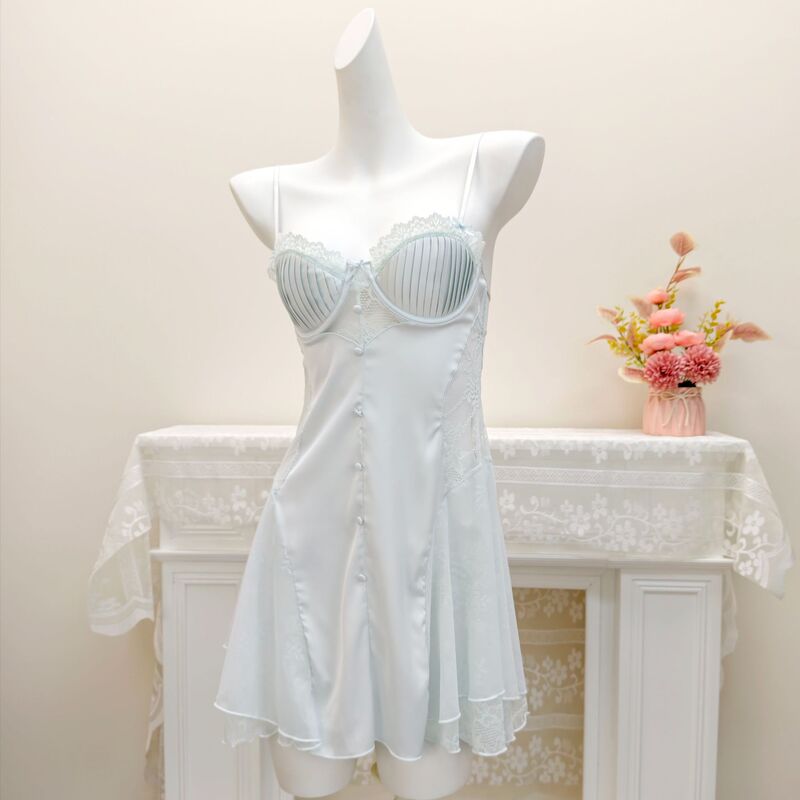 New French-Style Sexy Nightgown with Satin and Lace Splicing, Deep V-Neck, Padded Chest with Underwire, High-End Feel, Plus-Size Camisole Nightdress New French-Style Sexy Nightgown with Satin and Lace Splicing, Deep V-Neck, Padded Chest with Underwire, High-End Feel, Plus-Size Camisole Nightdress
