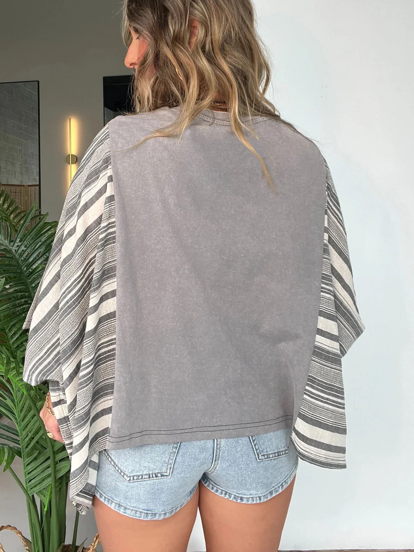 218g Weight Long Sleeve Sleeve Length Pullovers Placket Type Polyester Fabric Type Long Top Length T-shirt Tops Type Daily Occasion Round Neck Neckline Loose Fit Type Animal, Vocabulary Words/Name, Flower, Mushroom, Skull Pattern Summer Season Women's Gender Casual Style Wholesale Women's Polyester Casual Animal Vocabulary Words/Name Flower Long Sleeve T-Shirts 17