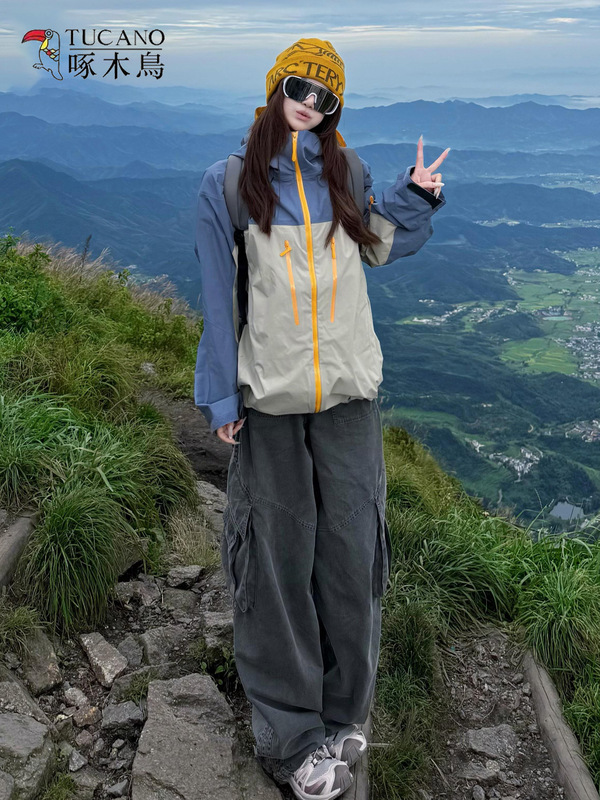 啄木鸟硬壳冲锋衣女款2025新款春秋户外防风超好看三合一登山外套|undefined