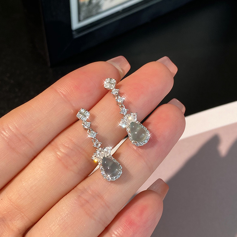 Huikai Jewelry S925 Plata de ley Jade de agua azul Pendientes de calabaza Fulu de lujo ligero retro Pendientes de sentido avanzado de todo fósforo femenino