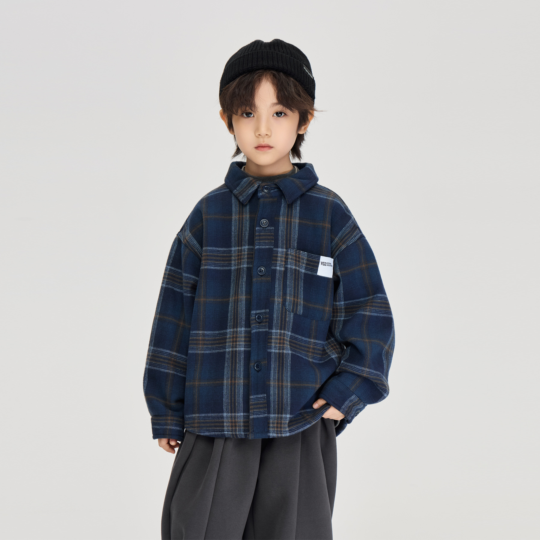 2025冬季新款儿童日系复古加厚衬衣外套男中大童一体绒格子衬衫潮