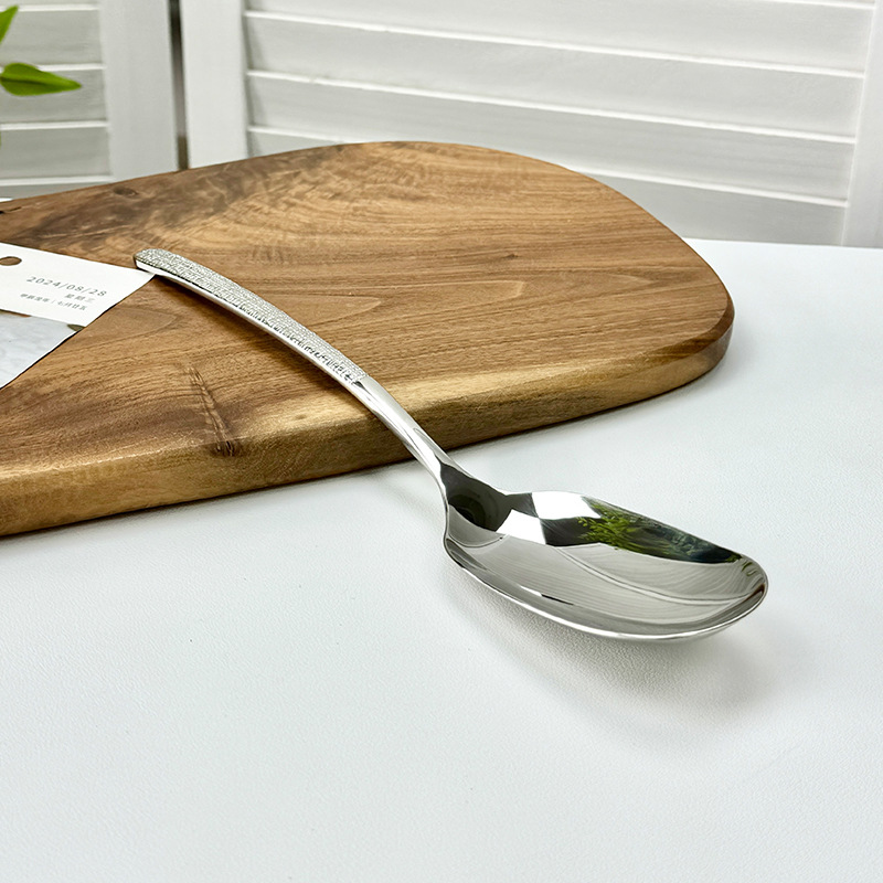 18 / 10 acero inoxidable cucharas de mango cucharas de comida occidental cucharas cucharas de comida de alta calidad cucharas de comida cucharas