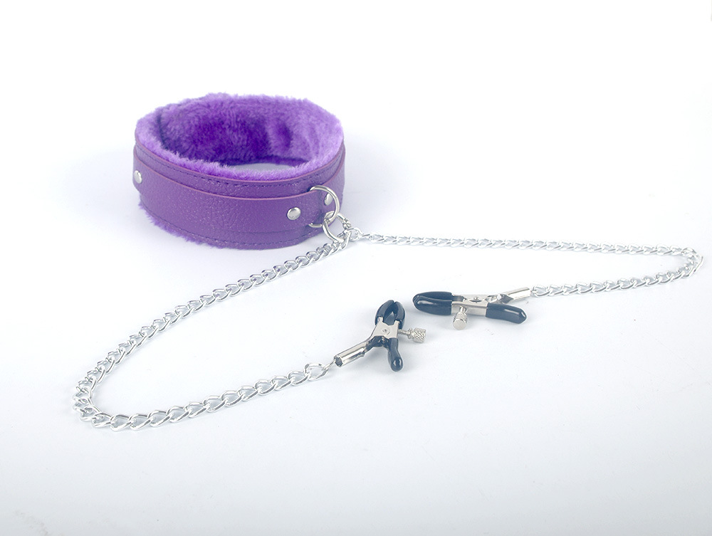 Collier sexy en cuir avec pinces en peluche et harnais de cou_voghion.com