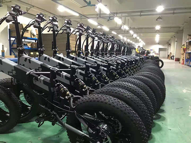 电动车下线准备打包