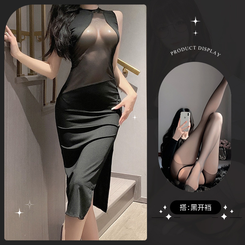 블랙 시스루 스커트 + 티셔츠 + 블랙 오픈 양말