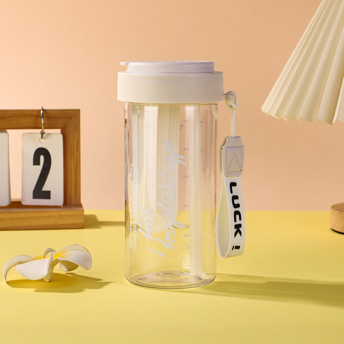 Durable Tritan Plastic Straw Water Bottle For Students And Sports_voghion.com