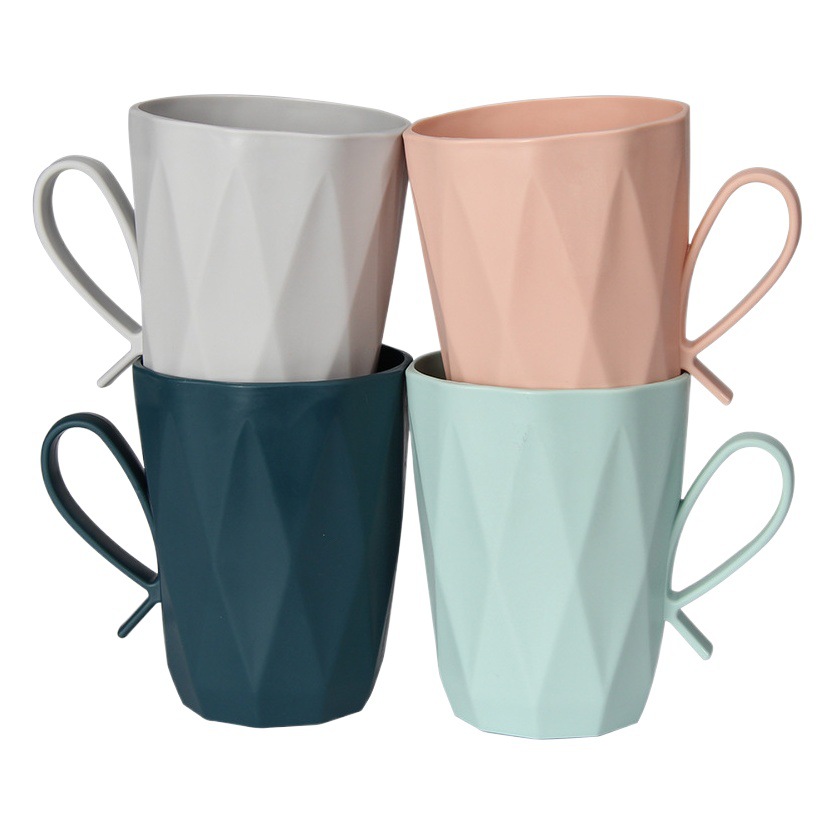 Vasos de plástico para cepillarse los dientes con asas, un par de vasos para enjuague bucal para parejas, de aspecto elegante y lujoso, para uso doméstico, venta al por mayor.