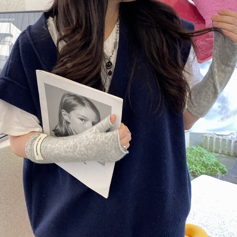Medio dedo guantes mujer Otoño e Invierno Corea del Sur Carta marca color sólido lana de punto dedo abierto pantalla táctil estudiante dedo guantes