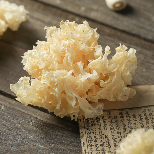 Yanzhifang Tremella fujian Gutian Tremella white fungus North and South dry goods Tremella wholesale bagged edible fungi