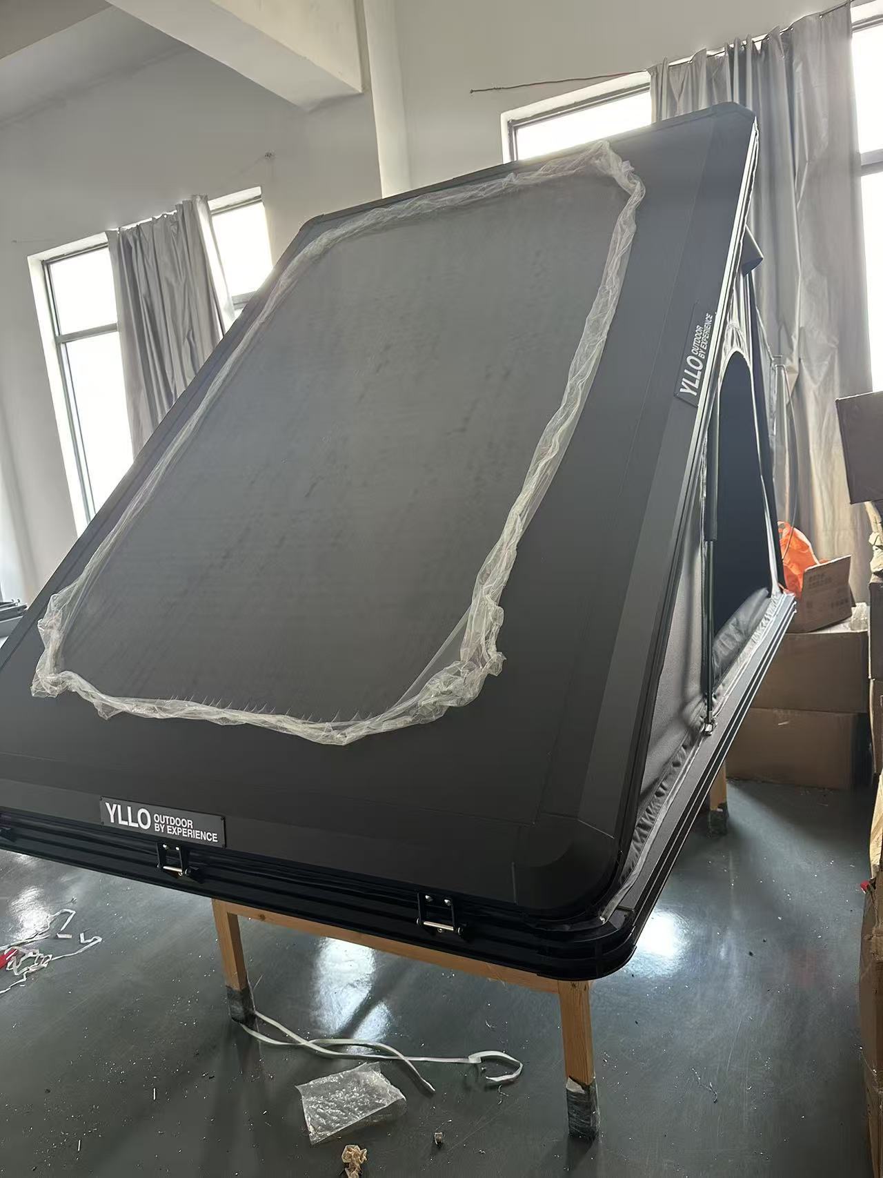 Fábrica de fuente puede personalizar al por mayor tiendas de techo triangular de aleación de aluminio sin construir SUV duro de apertura rápida