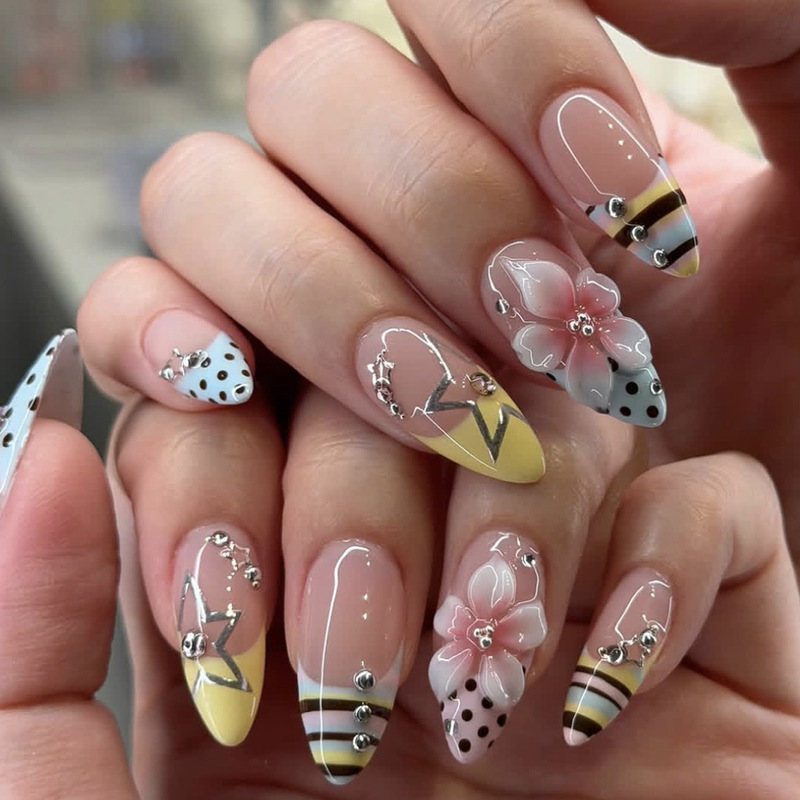 Cross-border bestseller: Miu-style sweet irregular white polka dot plaid rhinestone press-on false nails