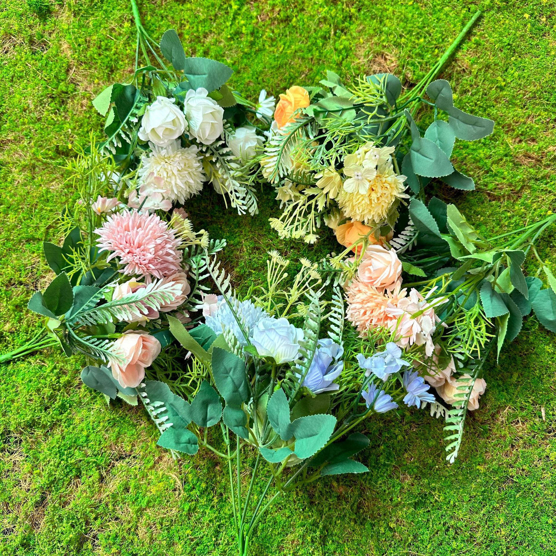 Flor artificial Ramo de combinación de rosa y peonía Flor artificial de plástico Mesa de comedor de sala de estar Flor decorativa de alta gama Estilo fresco