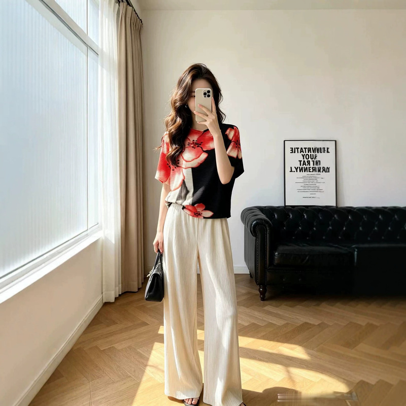 Miyake-Style Summer Pleated Printed Short-Sleeve Loose Crop Top Versatile Slimming T-Shirt Women's High-End Fashion