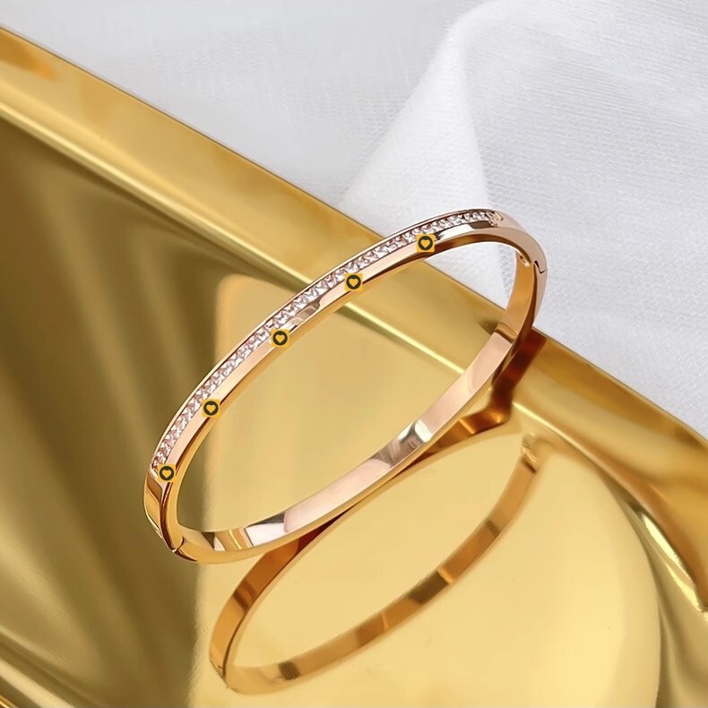 Kajia net red bracelet with stars in the sky diamond bracelet European and American titanium steel jewelry stainless steel bracelet clearance