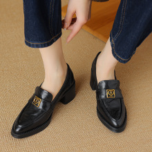 ����Ь2023�＾�͎�Ь�ָ��и�ŮЬ���^�\�چ�Ь���Q��a40-41