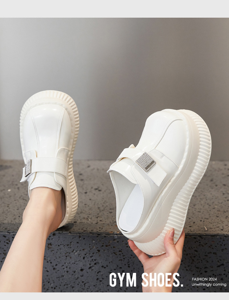 Dikke zolen sandalen dames in de zomer van 2024, nieuwe stijl met sponscake dragen buiten halve teen voor het vergroten_voghion.com