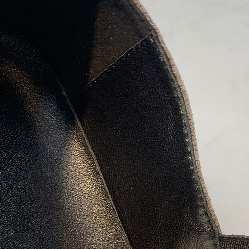 retro fashionable universal loafers