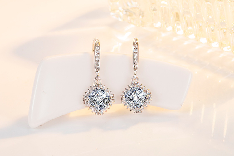 Retro Rhombus Copper Drop Earrings Plating Zircon Copper Earrings 1 Pair