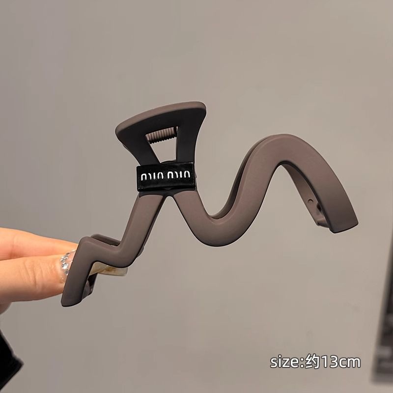 Zhao Lusi mismo estilo de clip de agarre de lazo femenino 2025 nuevo clip de tiburón grande de alta gama en la parte posterior de la cabeza horquilla