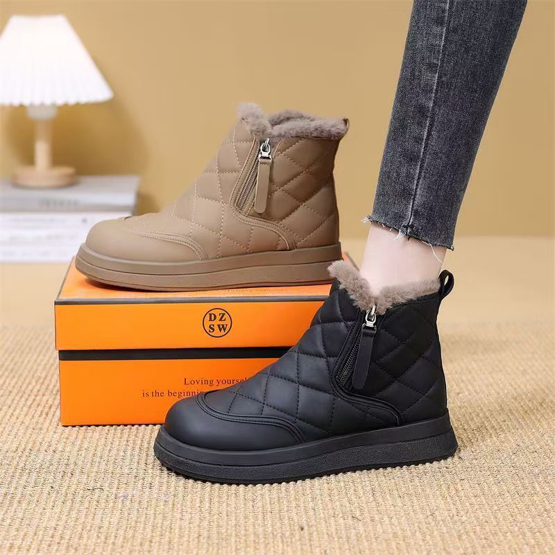 Winter Women's Snow Boots Cold-Resistant Women's Cotton Plush Thick Popular Women's Northeast Cotton Shoes Waterproof And Warm