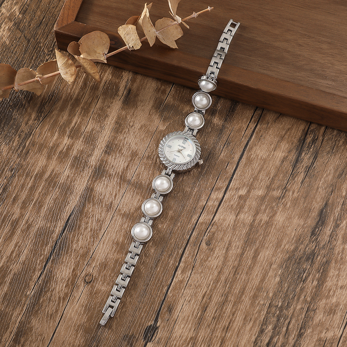 Oval Dial Shape Holiday, Banquet Occasion Elegant Simple Style Solid Color Snap Button Quartz Women's Watches