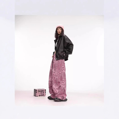 American streetwear leopard print hip-hop paratrooper casual pants for women, spring and summer street jazz dance work pants, trendy