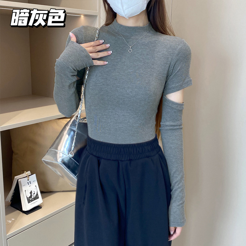 어두운 회색