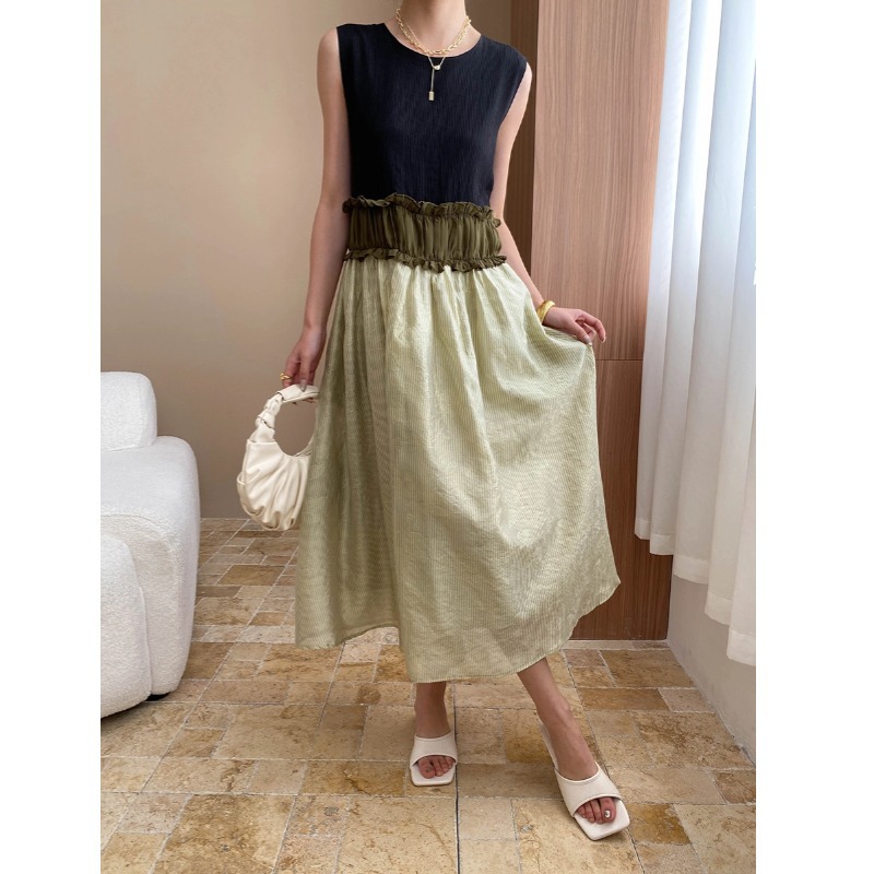 司南早秋新款醋酸天丝法式设计感拼接木耳边背心连衣裙