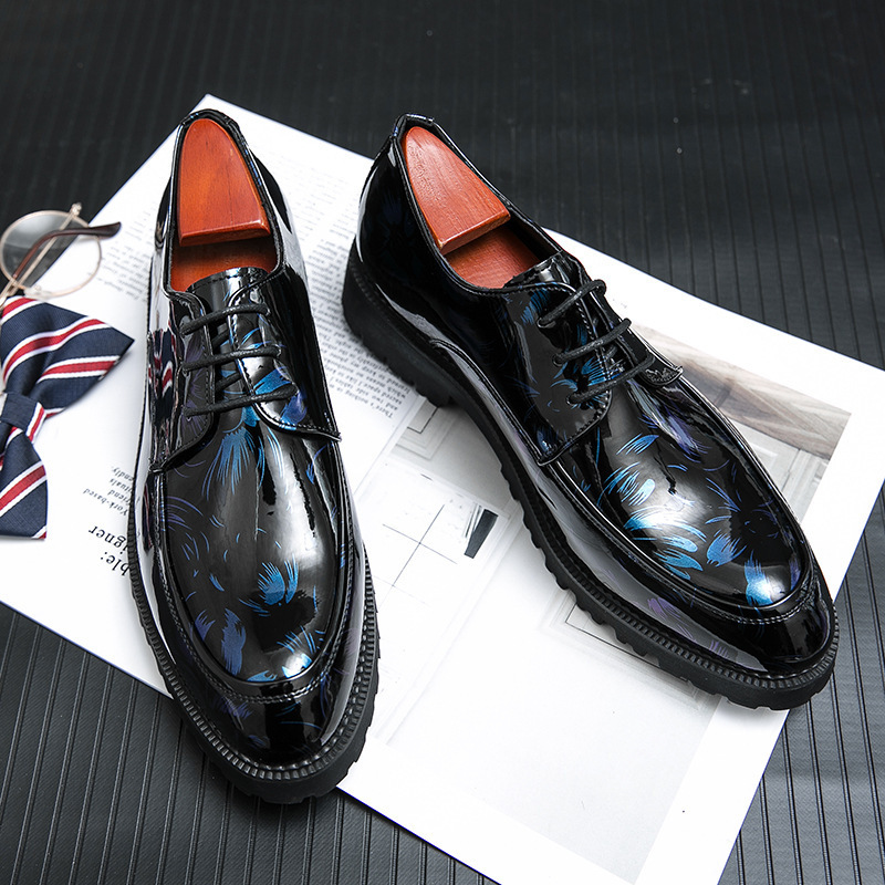 Zapatos de cuero brillante transfronterizos para hombres verano juvenil británico zapatos de negocios zapatos de suela gruesa zapatos de moda zapatos de novia