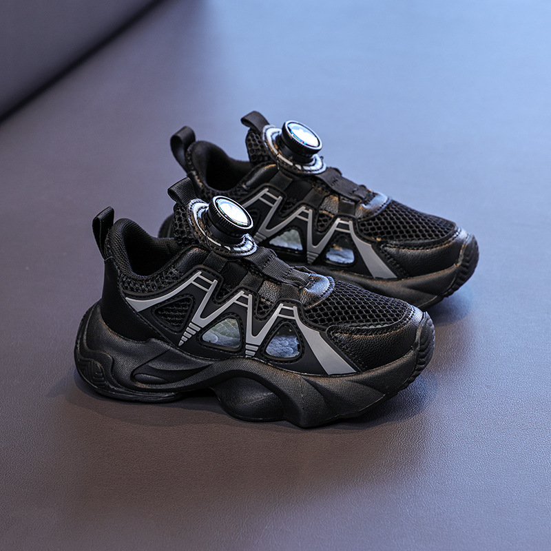 Zapatos deportivos para niños verano 2026 nuevo tipo de zapatos de corrida transpirables de malla para niños sandalias de playa suaves para niñas