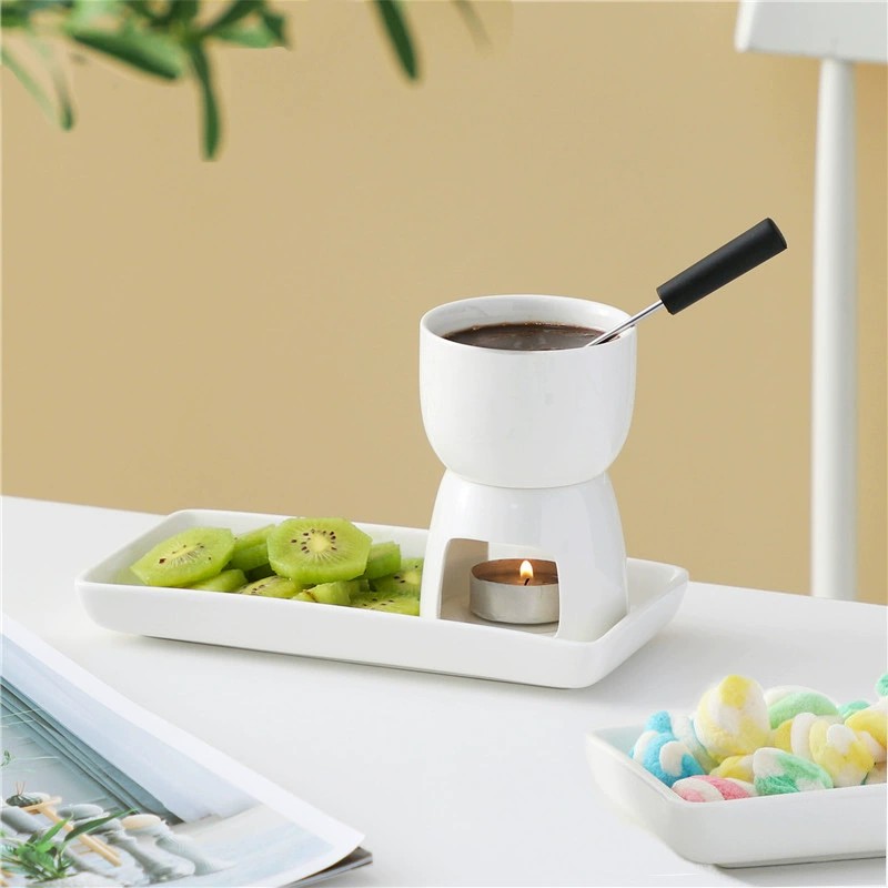 Миниатюрный керамический горшочек для мороженого, шоколада, сыра и фруктов с вилкой.