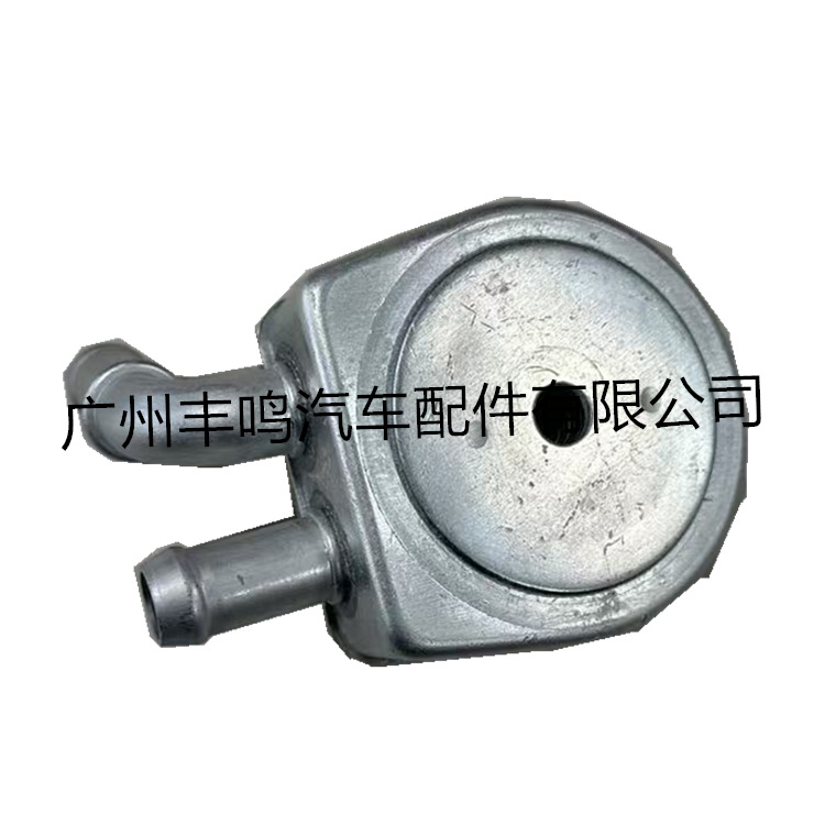 El enfriador de aceite LF6W-14-700A es adecuado para CX7   LF6W - 14 - 700A