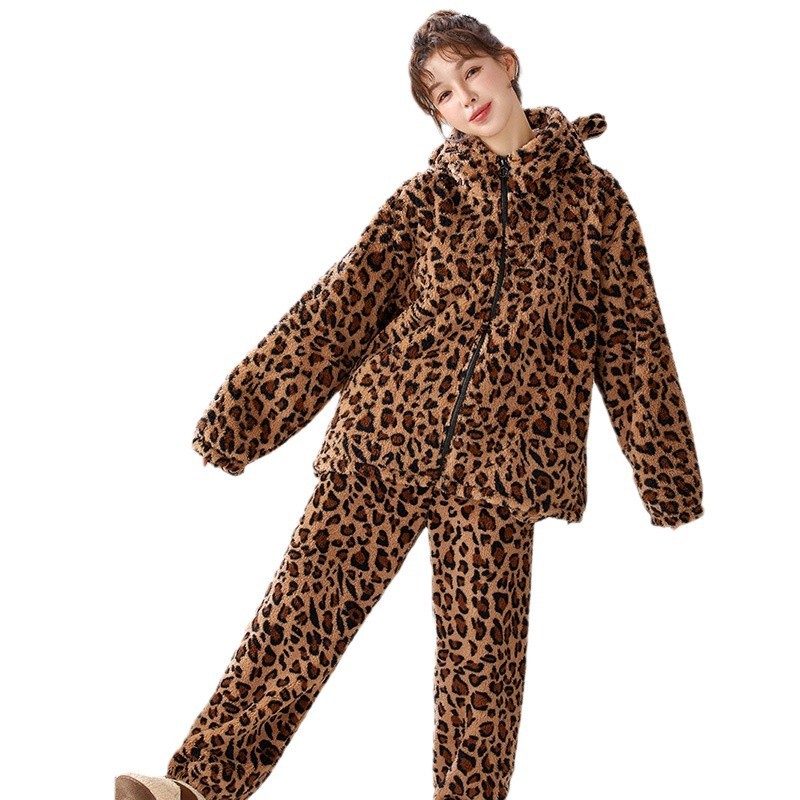 冬のパジャマの女性のサンゴの毛のヒョウの紋様は帽子のファスナーの金とベルベットの厚い毛のスーツの家庭服の秋|undefined