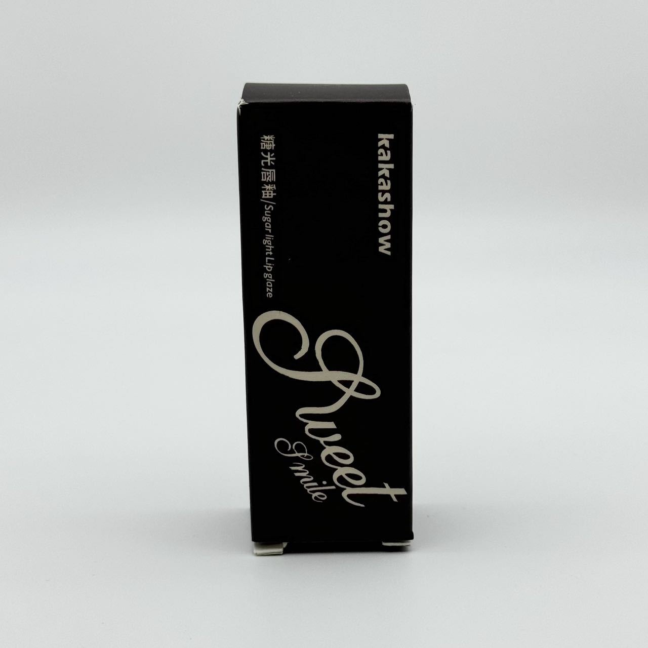 kakashow Sugar Gloss Lip Gloss Lipstick, with a water-like mirror finish, is clear and pure, not easy to stick to the glass, making the lips rosy and fair. Affordable for students undefined