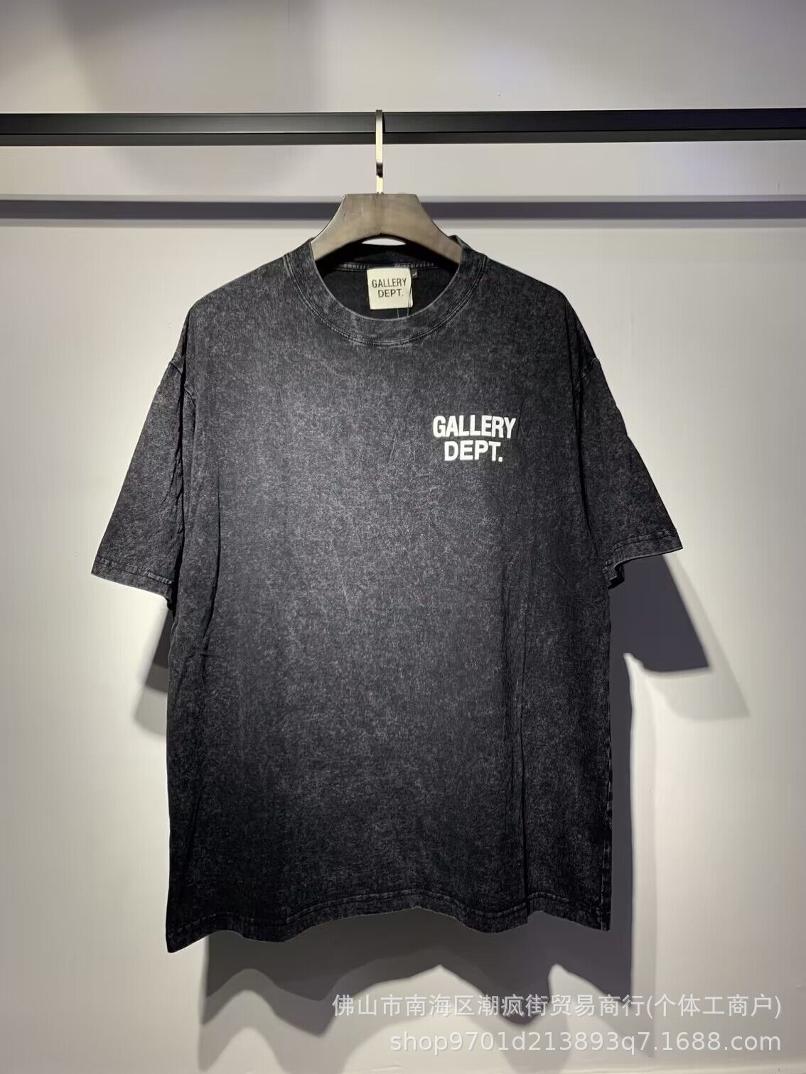 ガードルの半ズボンのシャツのGALLERは墨をかけて連名の波をかけて水を洗って古い半袖のtシャツの男女の同一枚のロットをします。