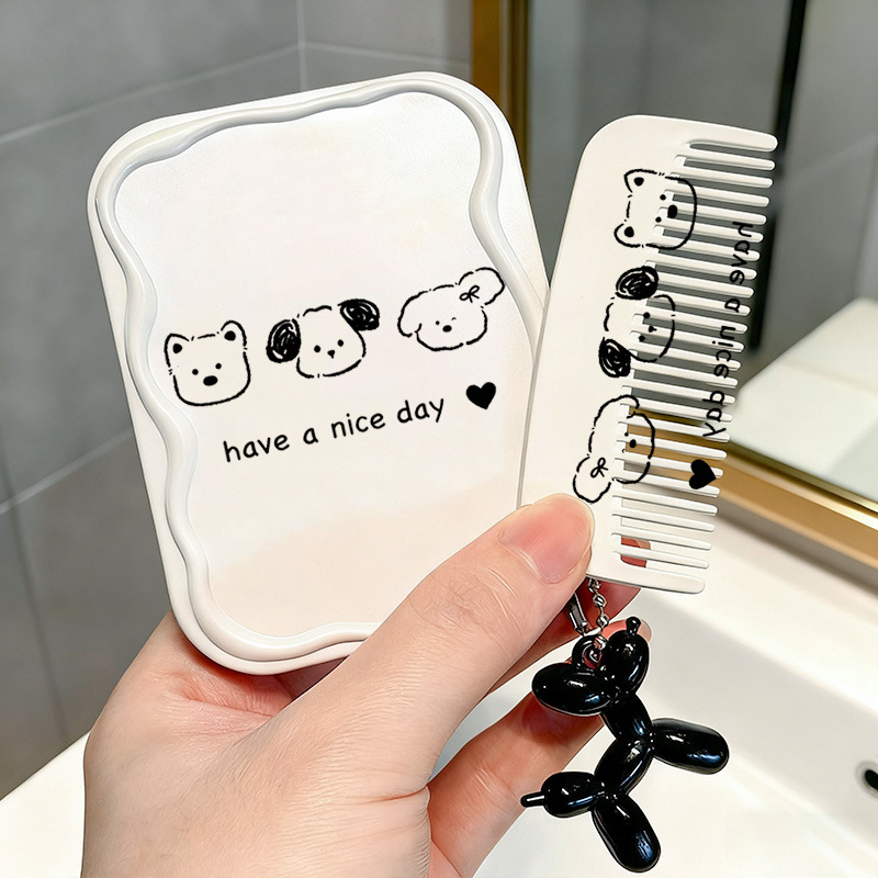 Three simple dogs [makeup mirror + comb of the same style + ins puppy pendant]