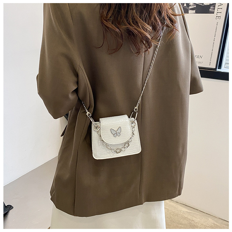 Women's Small Pu Leather Solid Color Butterfly Streetwear Lock Clasp Crossbody Bag display picture 6