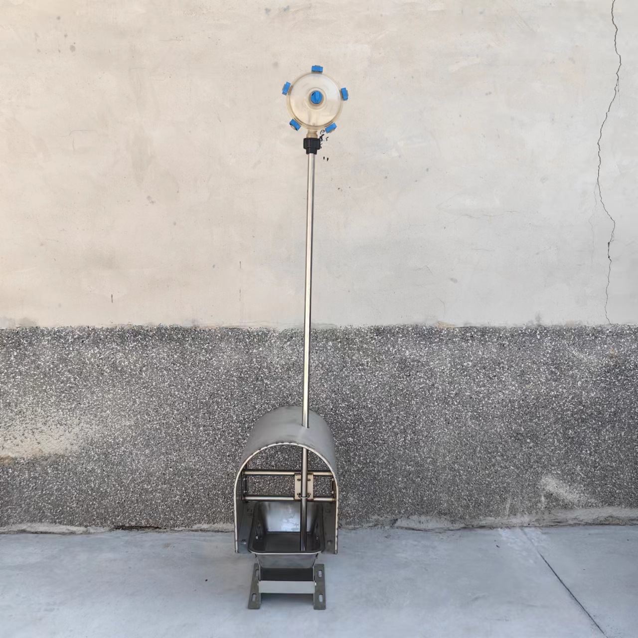 Cuero para beber a prueba de estiércol para cerdos, recipiente para beber automático de acero inoxidable 201 para cerdos, recipiente para beber de control de nivel de agua para granjas