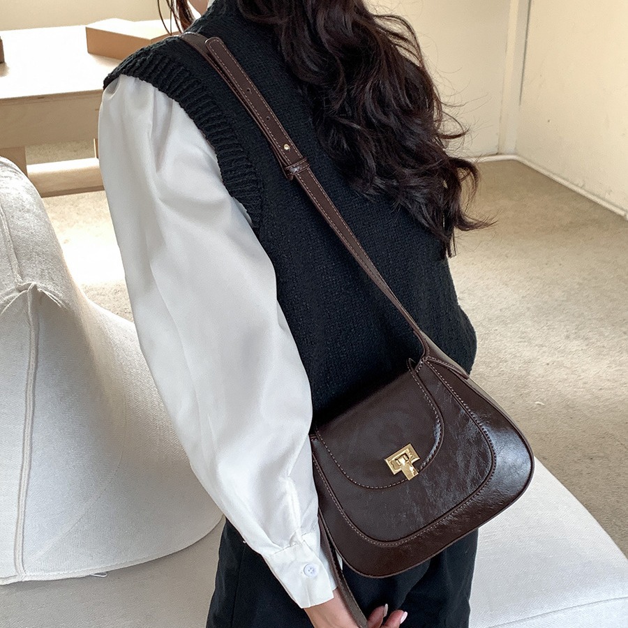 Version coréenne de la coque portable Meilad pour filles, housse à rabat avec boucle de niche, sac à bandoulière léger, sac à bandoulière en PU_voghion.com