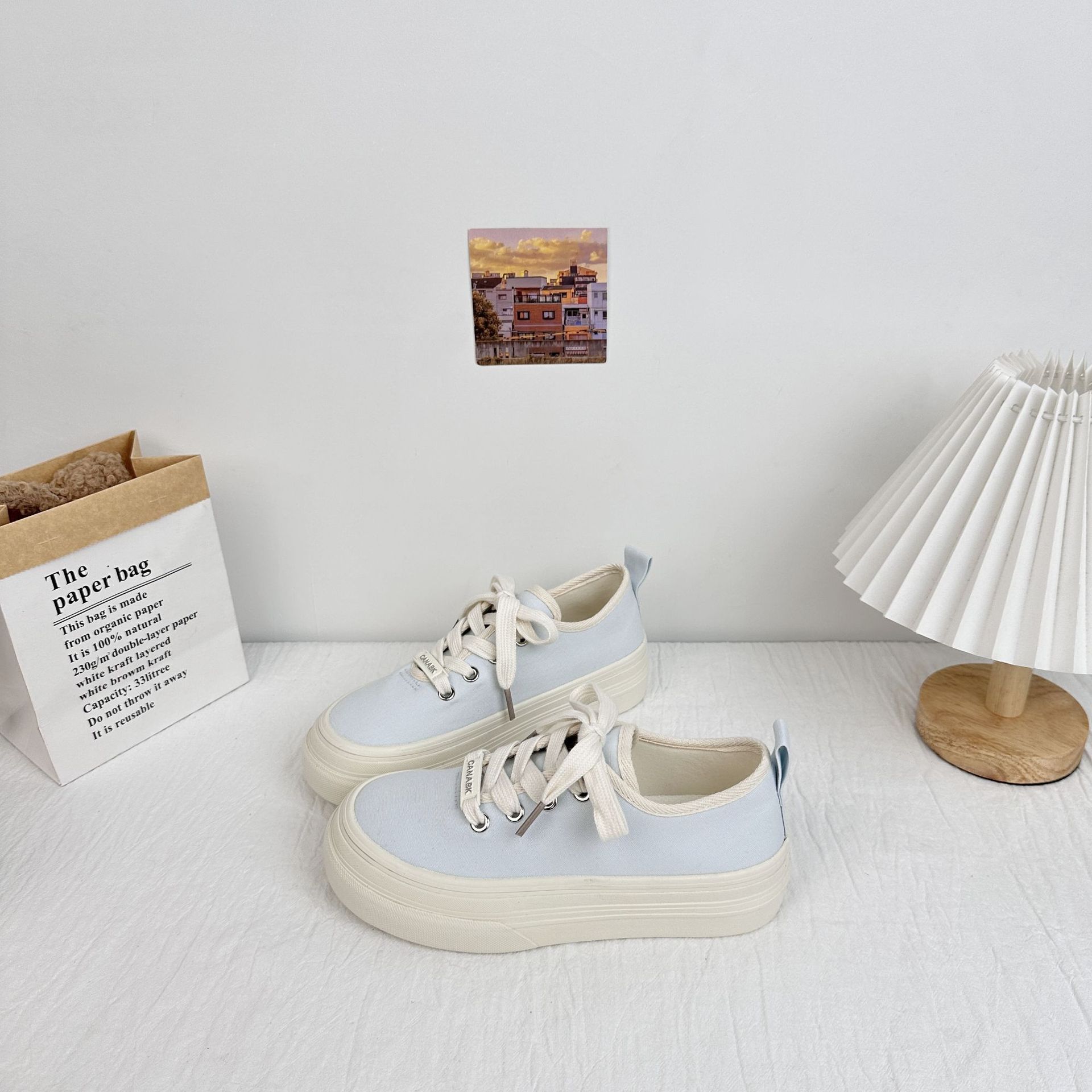 Yuanbo 2025 verano nuevo estilo de las mujeres zapatos de lona transpirables de suela gruesa zapatillas de deporte casuales de todo fósforo de nicho zapatos de moda para el cabello