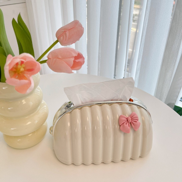 Light luxury spring tissue box living room coffee table Nordic high-grade desktop shell tissue box cream Chanel style ornaments