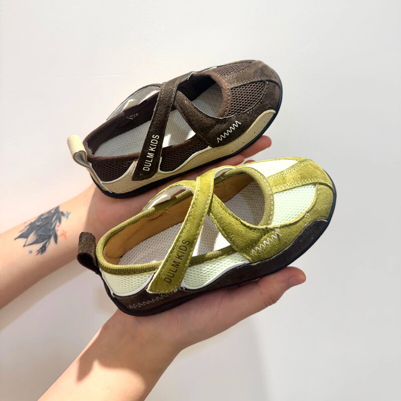 Retro Mary Jane sneakers for children with Velcro cross straps, casual breathable shoes for girls, new autumn model Retro Mary Jane sneakers for children with Velcro cross straps, casual breathable shoes for girls, new autumn model
