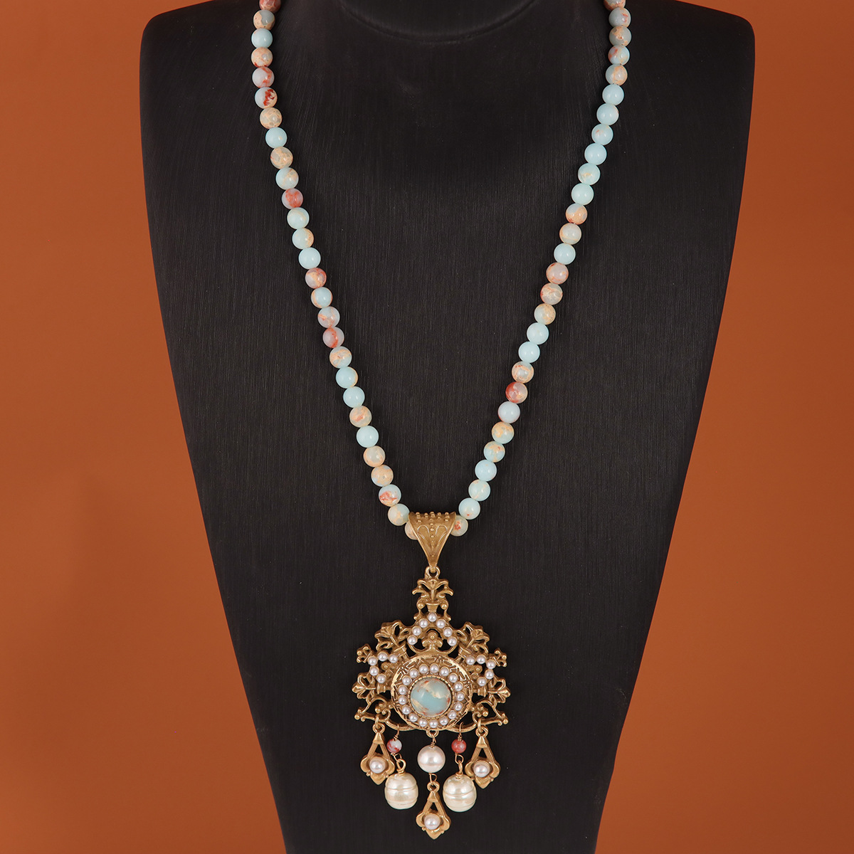 retro fashionable elegant design antique necklace with tassels