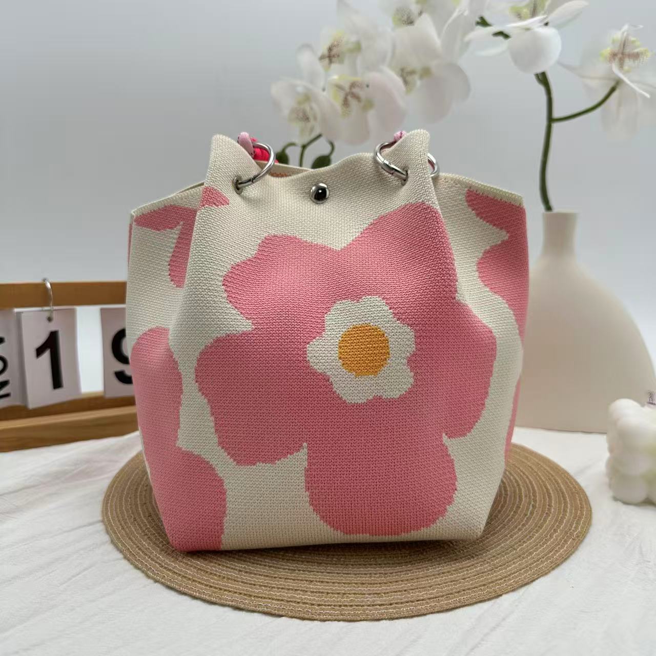Floral Knit Ring Handle Bucket Style Wallet 7