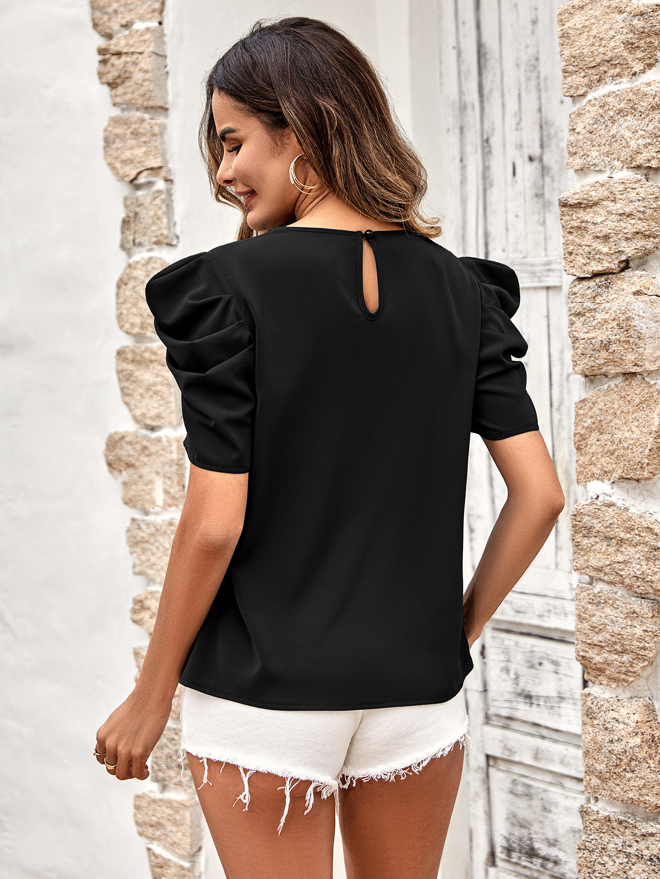 Summer European And American Leisure Cross-border Women's Clothing  2023 New Solid Color Puff Sleeve V-neck Slim Top For Women display picture 2