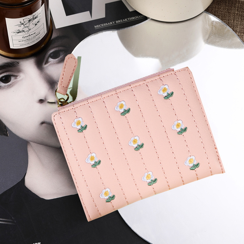 Ins nuevo estilo de crema pequeña cartera japonesa pequeña cartera de viento fragante para mujeres bolso corto bolso de tarjetas de moda dos veces flores lindas