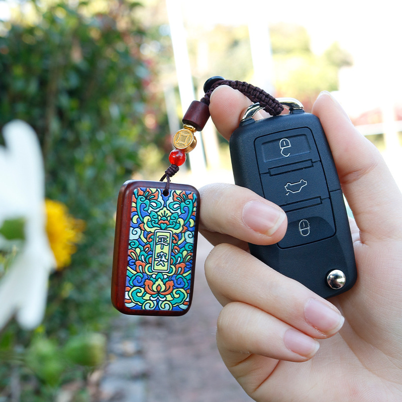 Chinese Style Painted Sandalwood Car Keychain Pendant Anti-Loss Safety Charm for Men and Women, High-End New Year Gift
