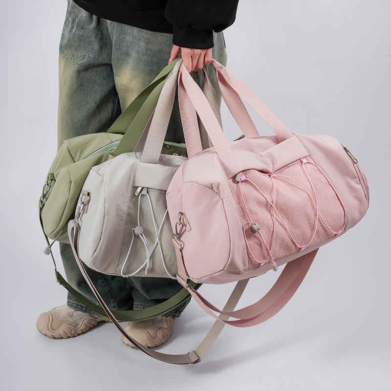 New large-capacity travel bag for women, short trip shoulder bag, independent shoe compartment, hand-held sports yoga gym bag
